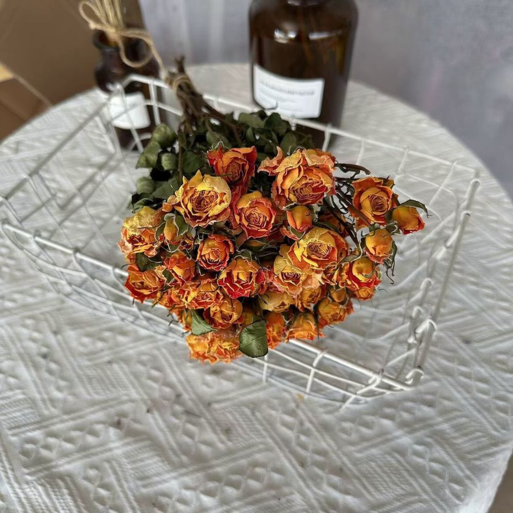 Resin Art Rose - Gerçek, Kurutulmuş ve Korunmuş Güllerden Oluşan