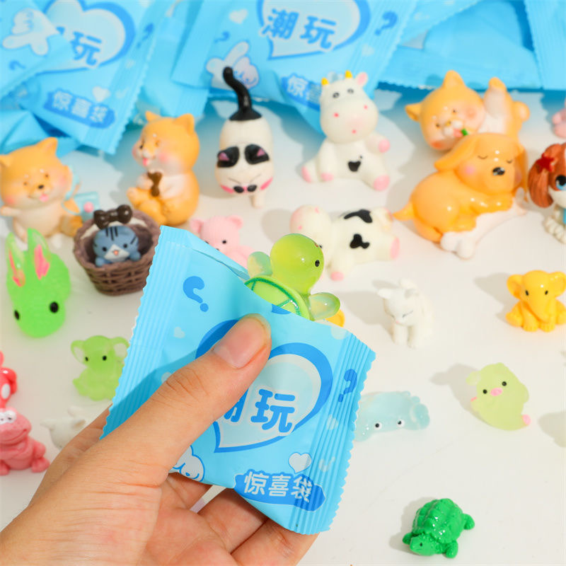 40 adet/takım Rastgele Karikat - Resin Art Case incelemesi ve fiyatı